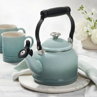 Le Creuset  Demi Kettle