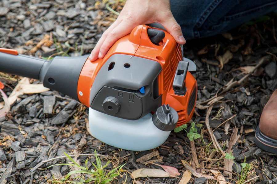 5 Best Weed Eaters Oct. 2017 BestReviews