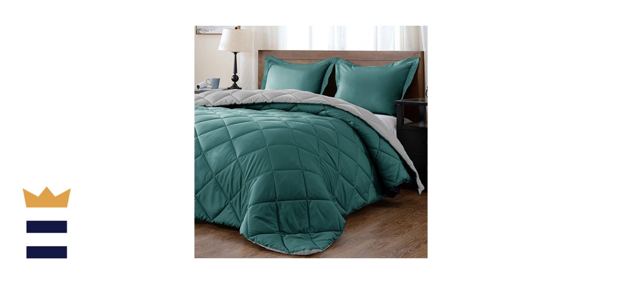 downluxe Lightweight Comforter Set in Green/Grey