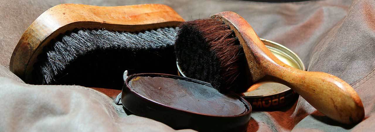 Stone and Clark Portable Mini Horsehair Shoe Brush - Brown
