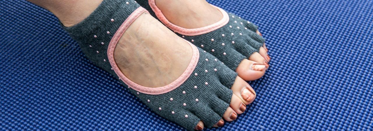 Toeless Yoga Socks, 2pair Yoga Socks For Women With Non Slip Grips