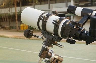 Refractor Telescopes