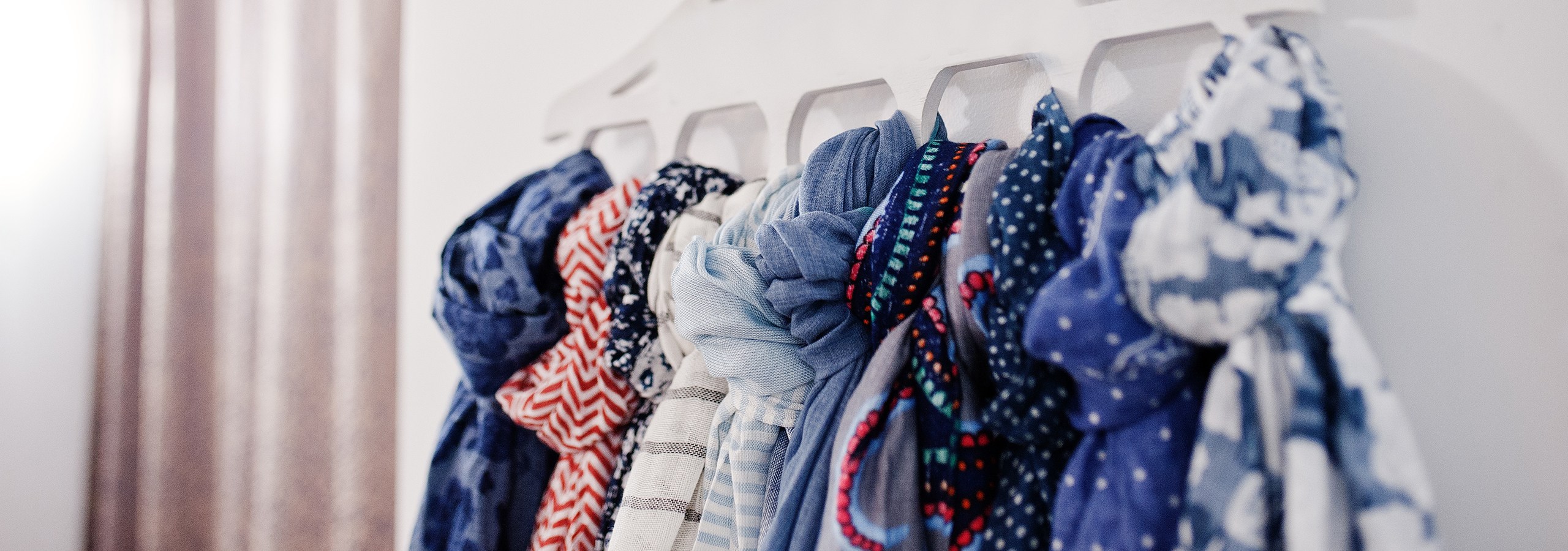 5 Best Scarf Organizers Sept. 2024 BestReviews