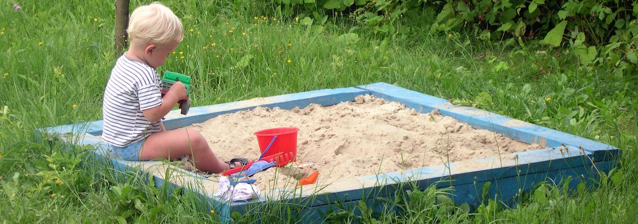 best sand pits for toddlers