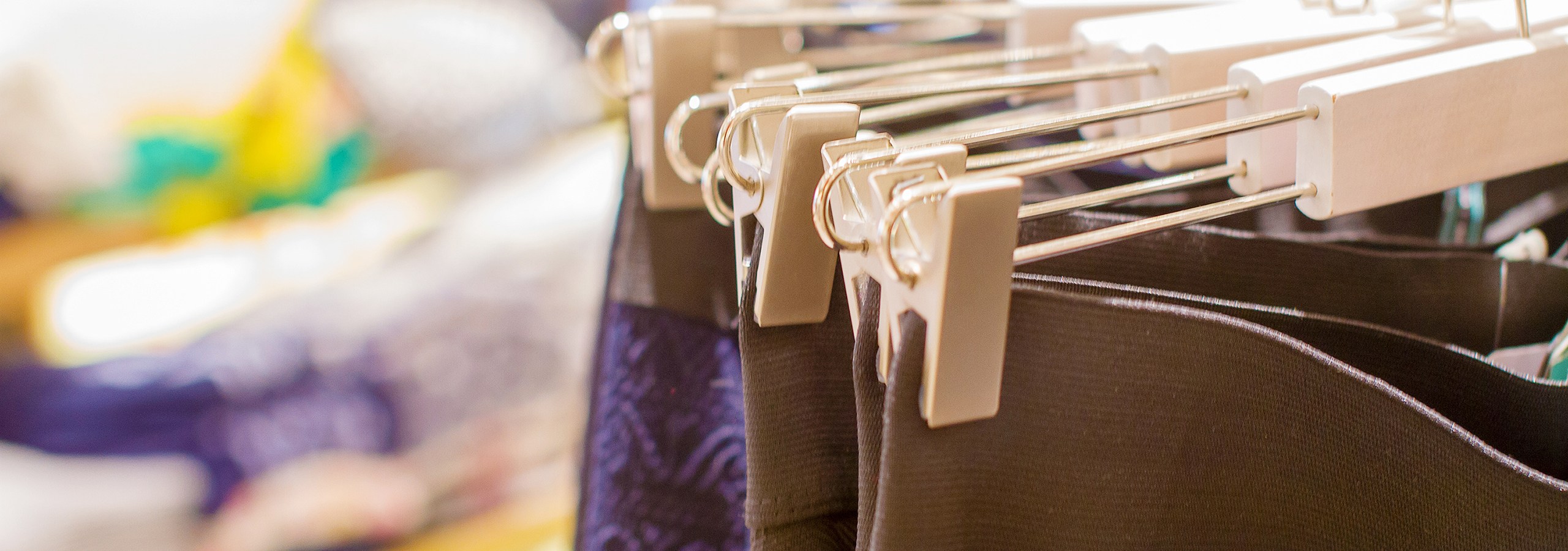 5 Best Skirt Hangers Aug. 2024 BestReviews