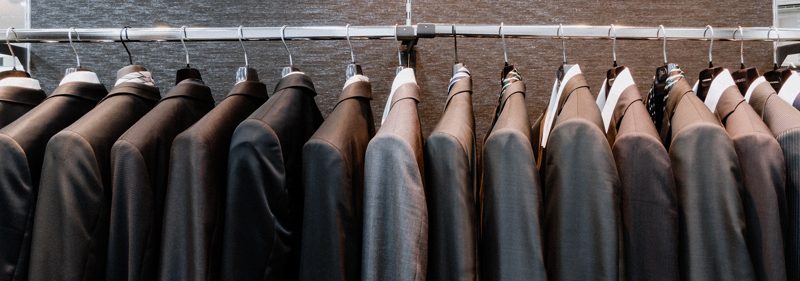 5 Best Suit Hangers Sept. 2024 BestReviews