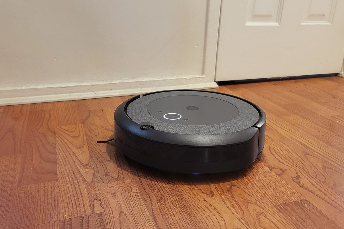 roomba i3 dimensions