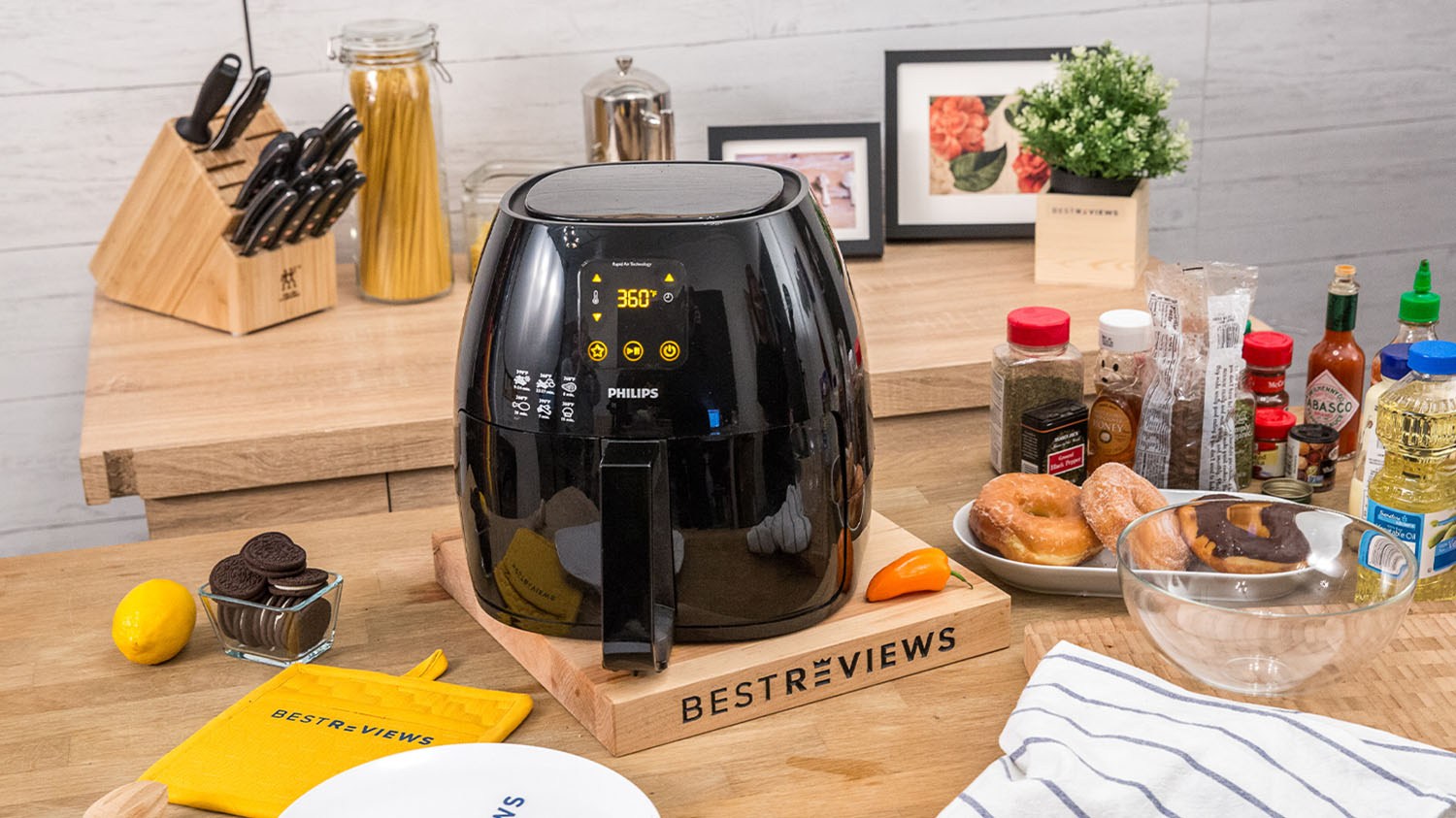 https://cdn.bestreviews.com/images/v4desktop/expertshopper-cover/feature_how-to-clean-an-air-fryer.jpg