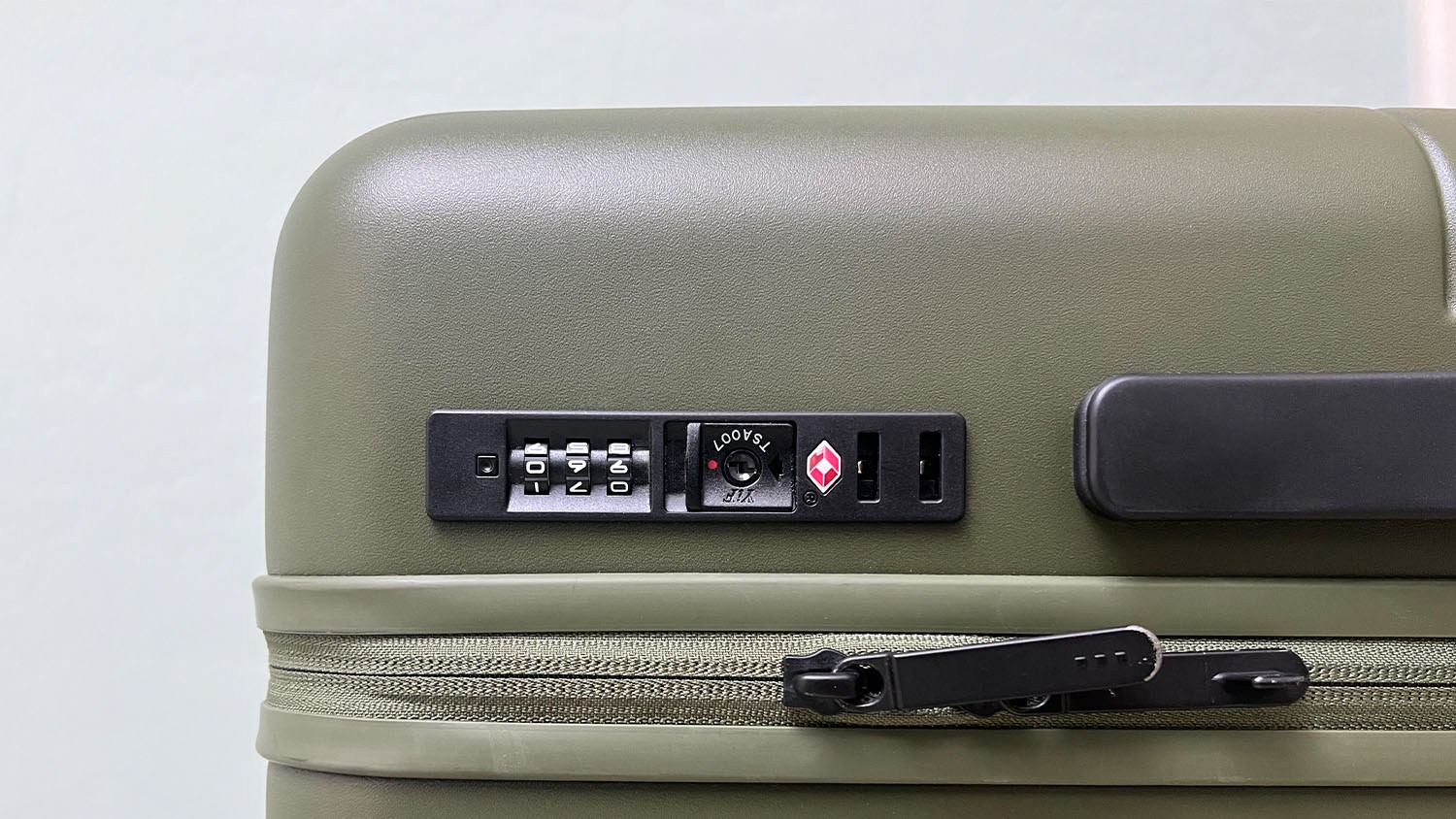 Monos vs. Away Luggage Which is better for travel?