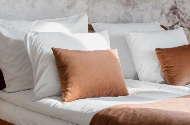 Get that perfect vacation sleep with these hotel pillows