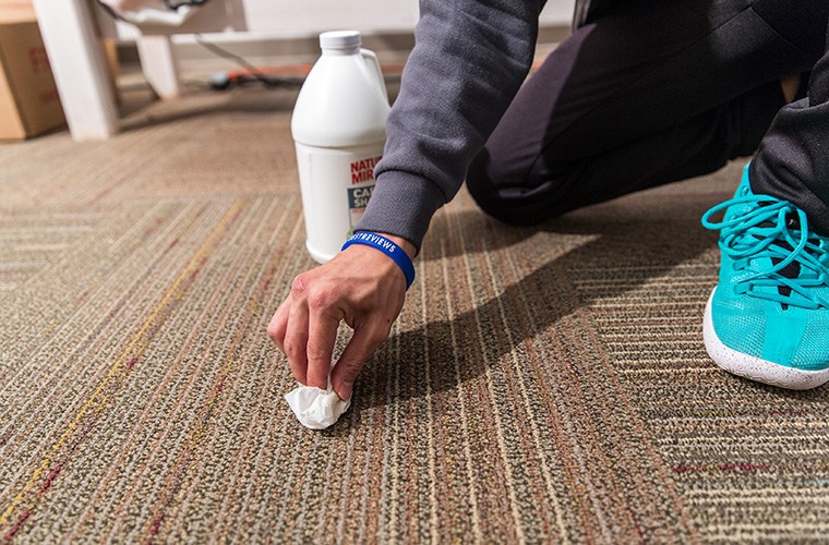How to remove wine stains from your carpet