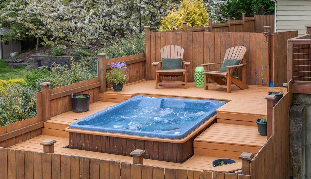 5 Best Plug and Play Hot Tubs Mar. 2021 BestReviews