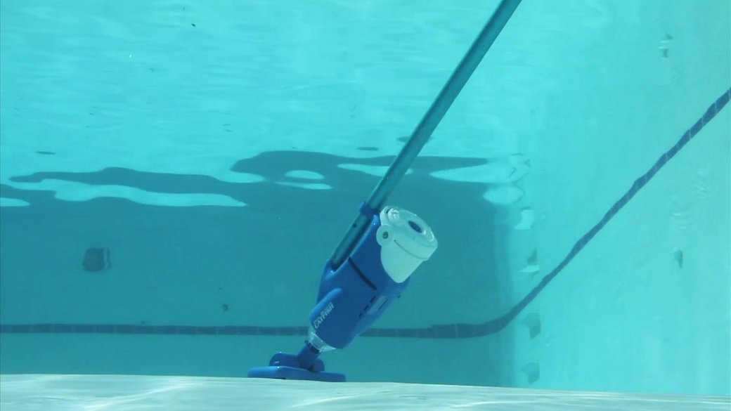 hand pool vacuum cleaner