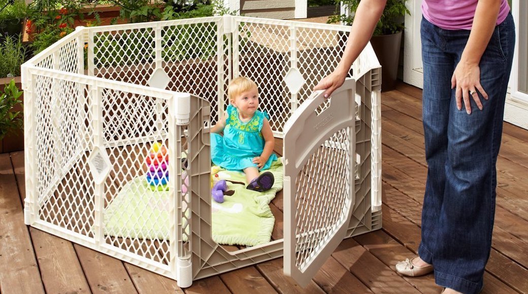 5 Best Playpens Apr. 2021 BestReviews