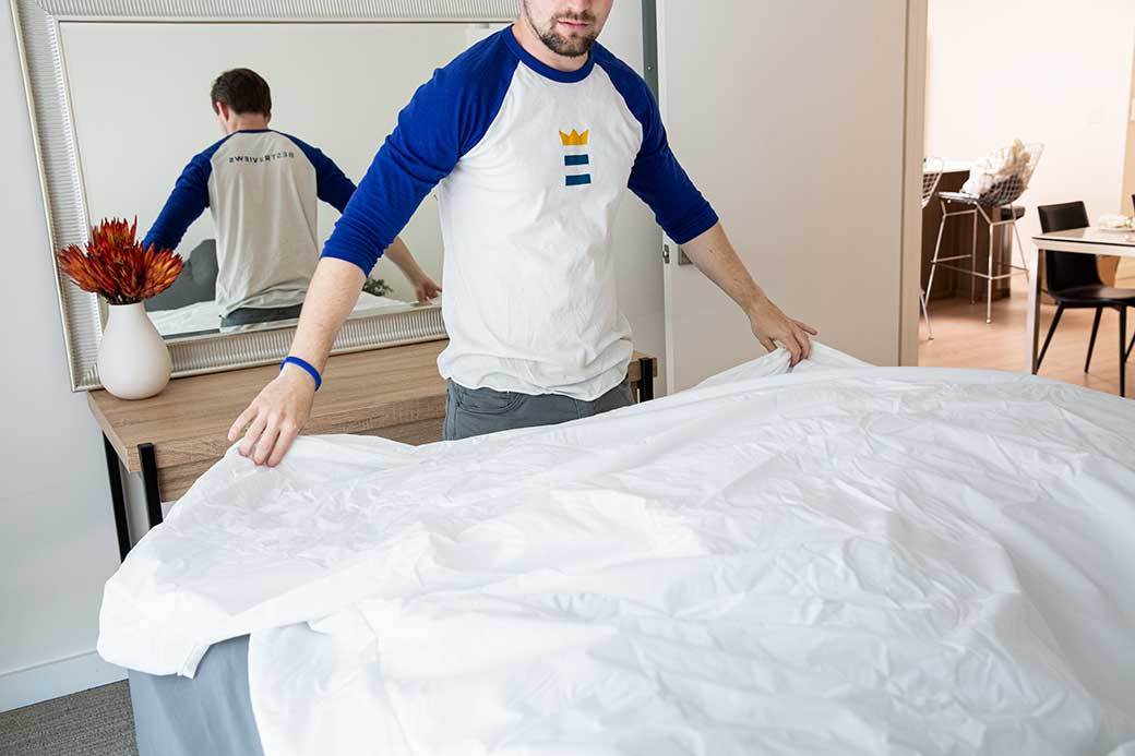 hypoallergenic mattress cover traps sweat odor