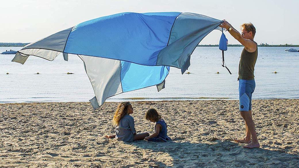 5 Best SandResistant Beach Blankets June 2021 BestReviews