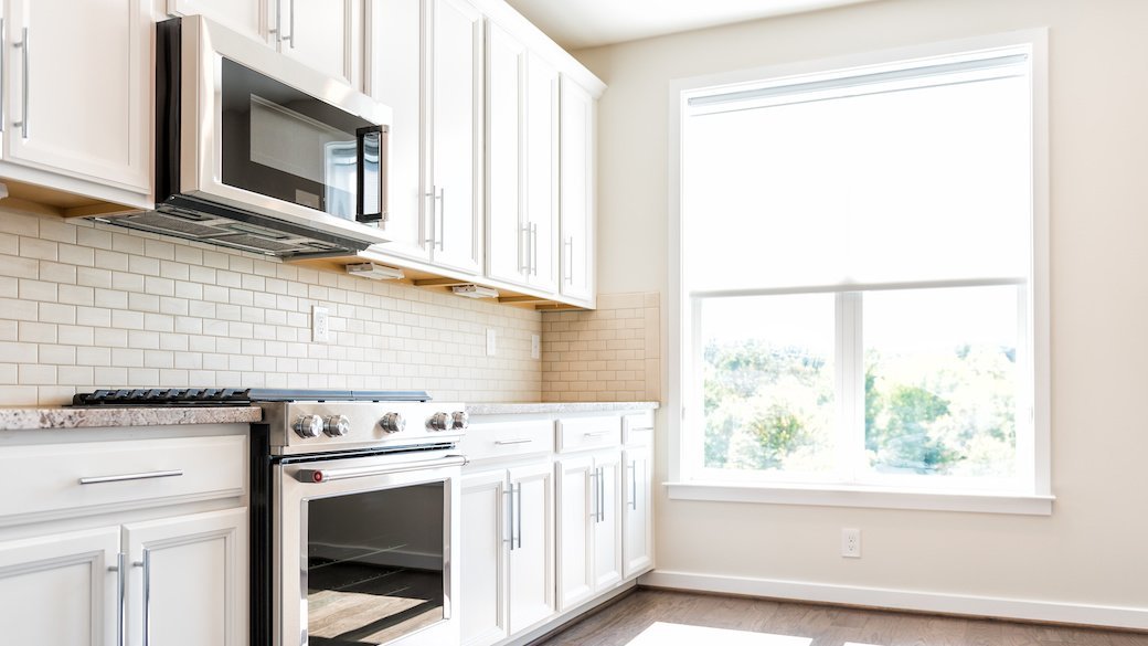 5 Best OvertheRange Microwaves Apr. 2021 BestReviews