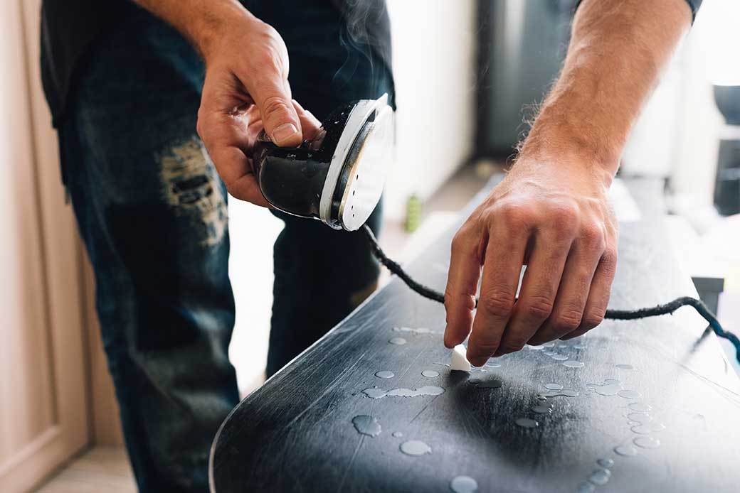 can you use candle wax on a snowboard