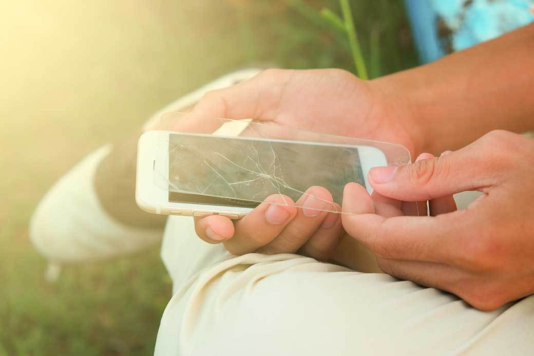 5 Best Smartphone Screen Protectors Sept. 2021 BestReviews