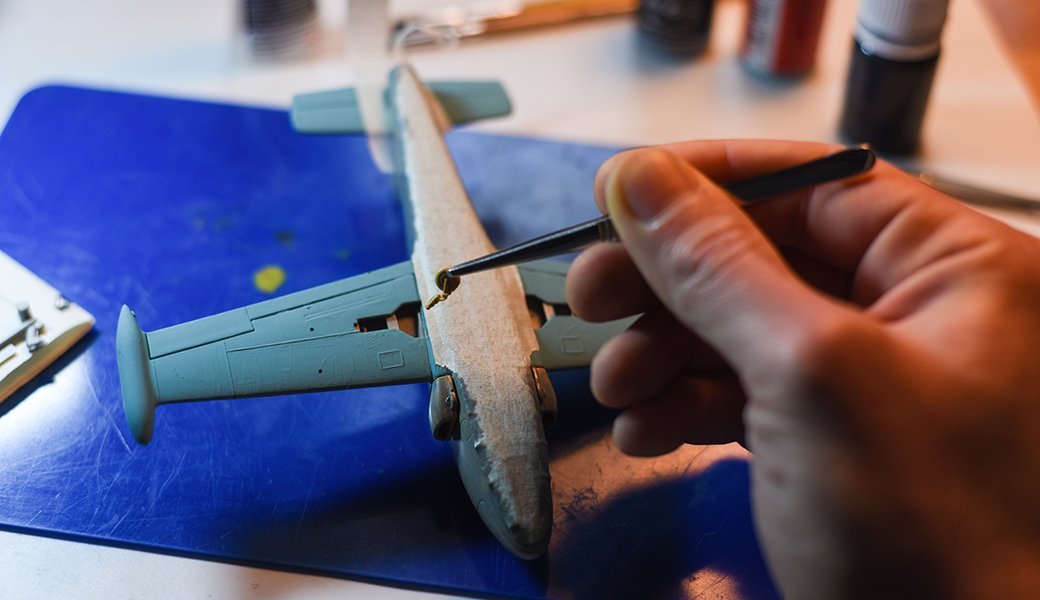 5 Best Model Airplane Kits Apr. 2021 BestReviews