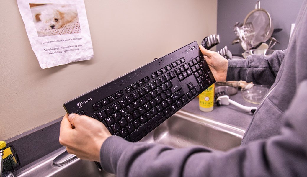 5 Best Waterproof Keyboards Sept. 2021 BestReviews
