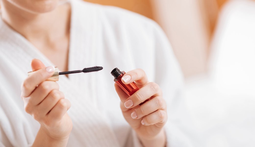 5 Best Eyelash Primers Dec. 2020 BestReviews