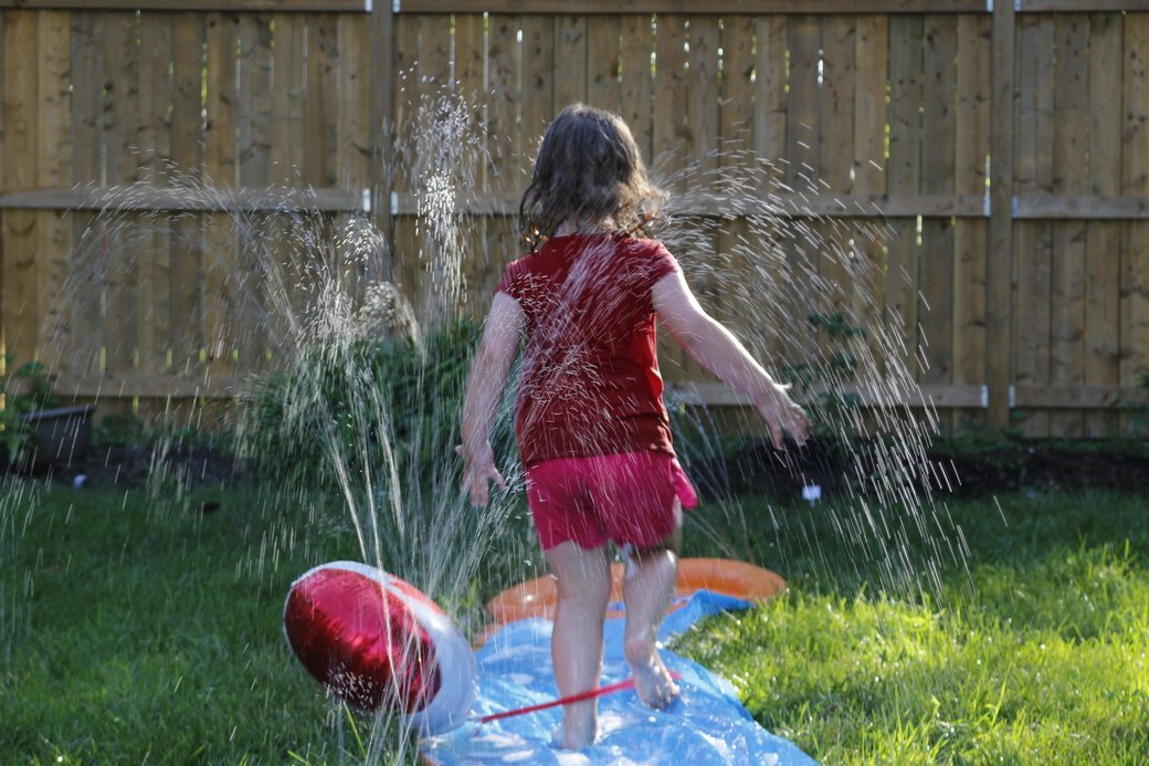5 Best Lawn Water Slides Sept. 2021 BestReviews