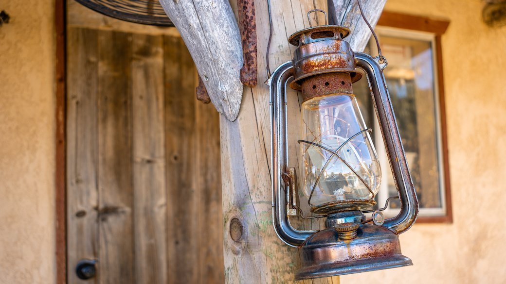 are propane lanterns safe to use indoors