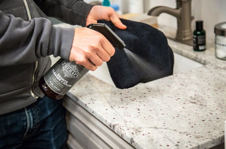 How to efficiently springclean your bathroom