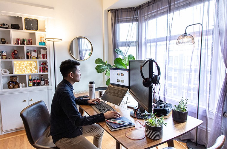 Everything you need to set up an ergonomic office space –