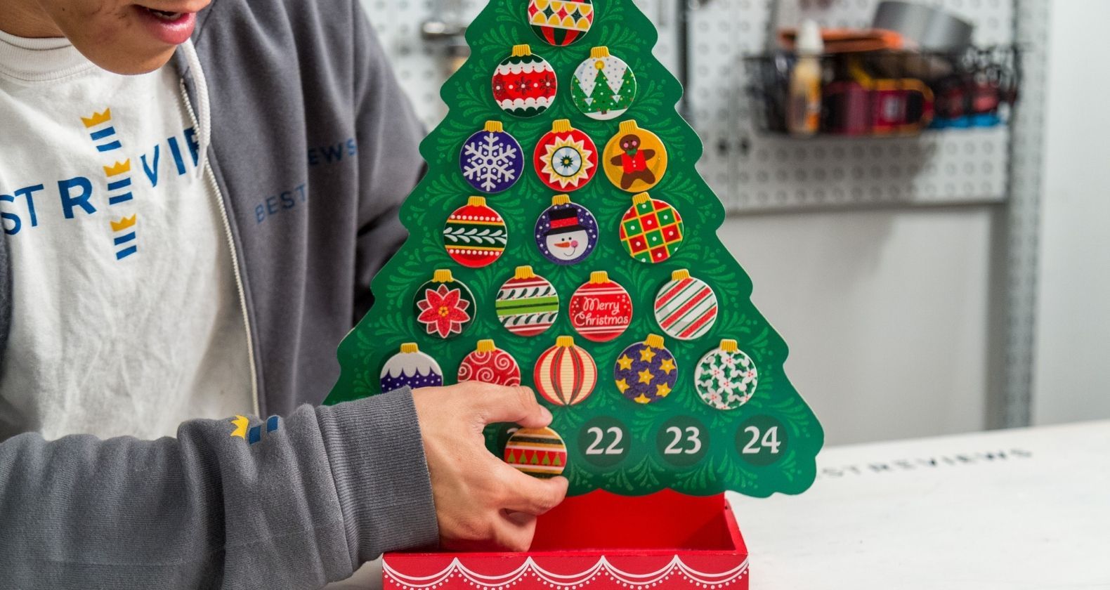 https://cdn.bestreviews.com/images/v4desktop/image-full-page-765x430/advent-calendars.jpg