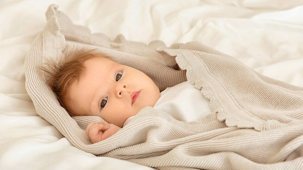 Swaddle vs. sleep sack