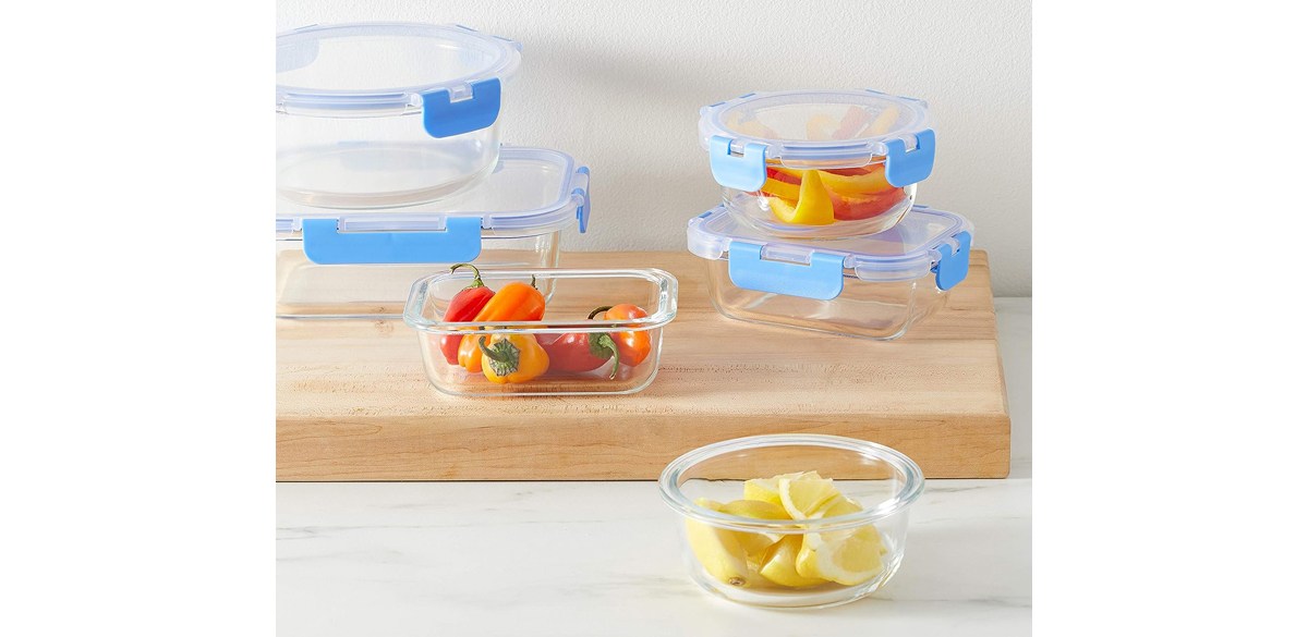 Amazon Basics Glass Food Storage Container with BPA-Free Locking Lid 