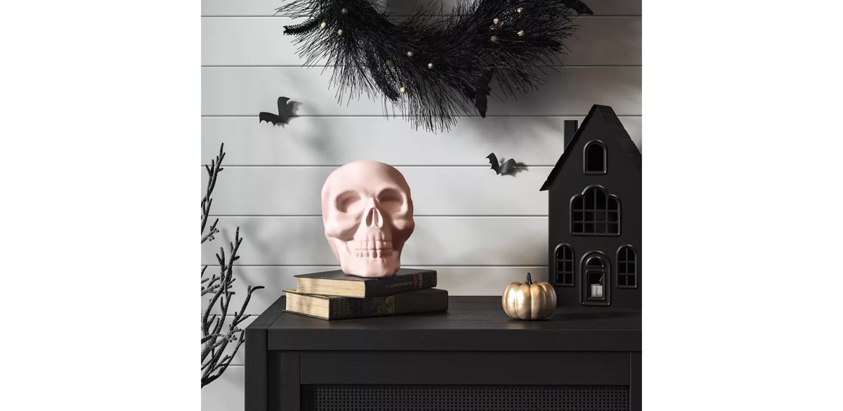 Plastic Flocked Skull Halloween Decorative Sculpture - Hyde & EEK! Boutique