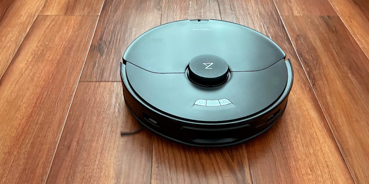Roborock S7 Max Ultra on hardwood floor