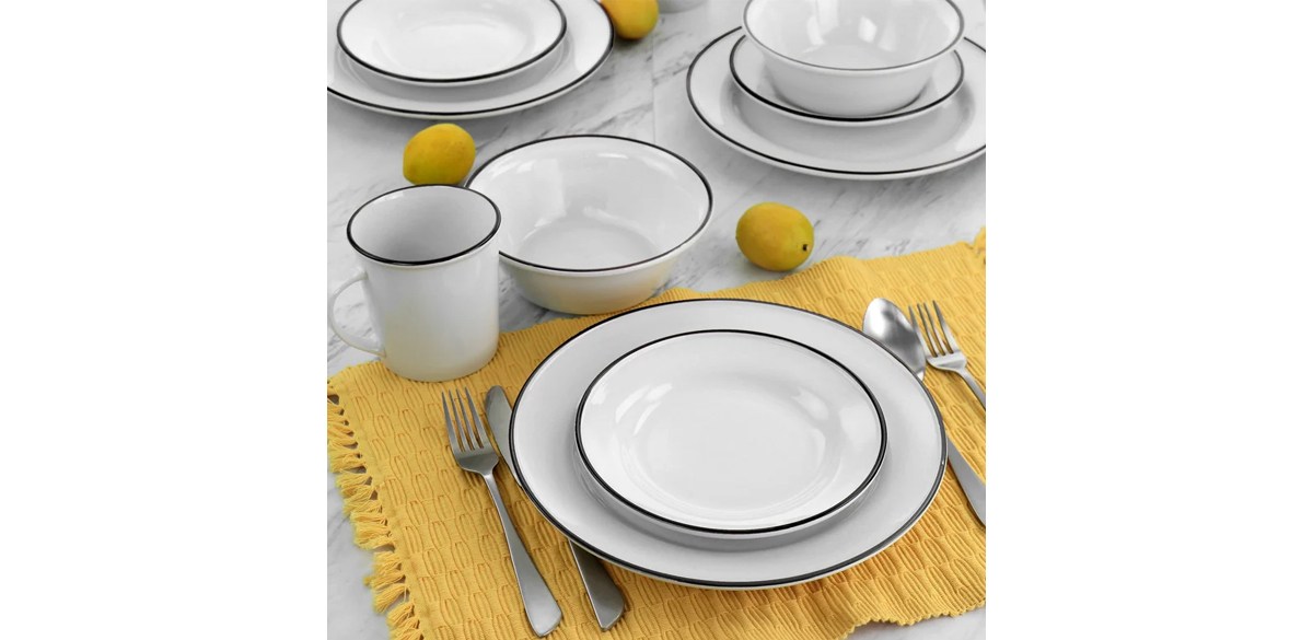 16 Piece Dinnerware Set, Service for 4