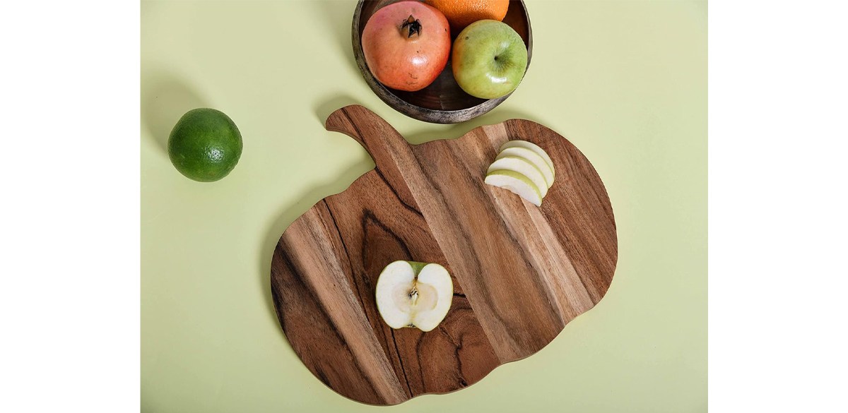  Affinity Decore Pumpkin Shaped Wood Cutting Board