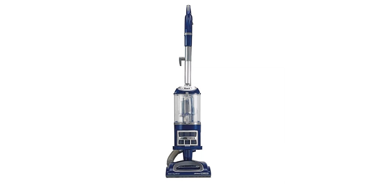 Shark Navigator Lift-Away Deluxe Upright Vacuum