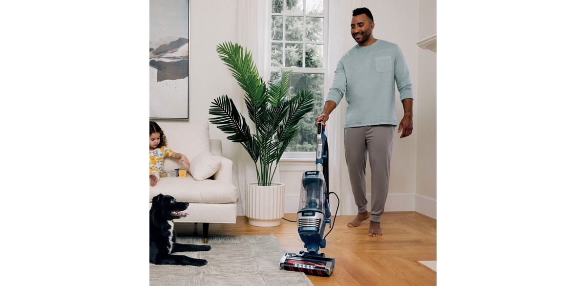 Shark Stratos Upright Vacuum