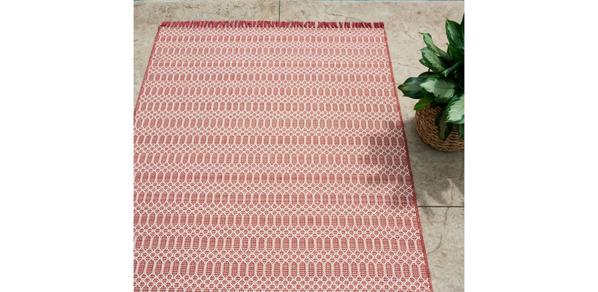 Better Homes & Gardens Woven Geo Outdoor Rug