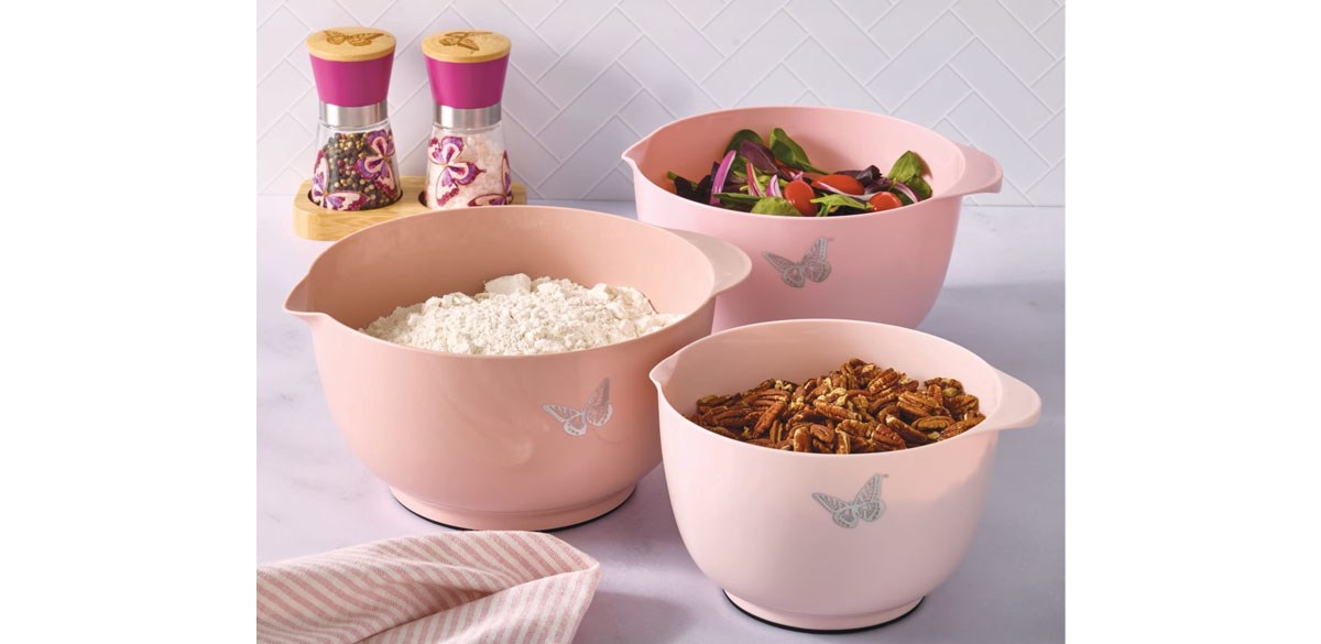 Dolly Parton Plastic Mixing Bowls with Mess-Free Spout, Blush