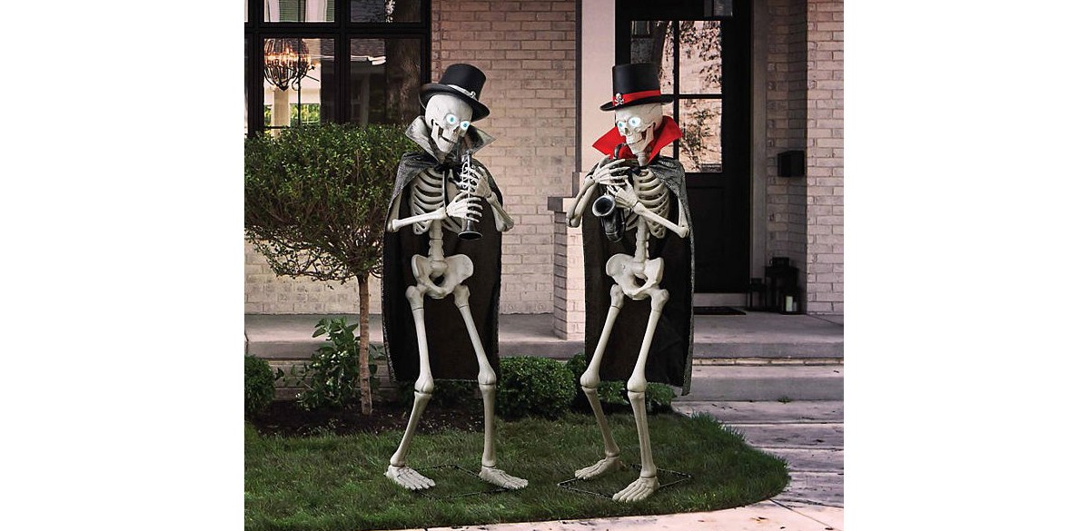 Member's Mark Musical Halloween Skeletons, Set of 2