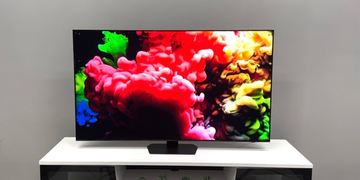 Samsung QN90D on TV console