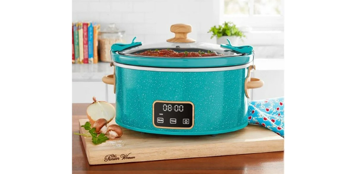  The Pioneer Woman 6 Qt Digital Slow Cooker with Locking Lid in Teal Speckle