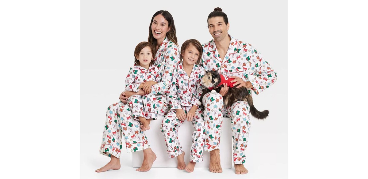 Women's Holiday Treats Print Flannel Holiday Matching Family Pajama Set