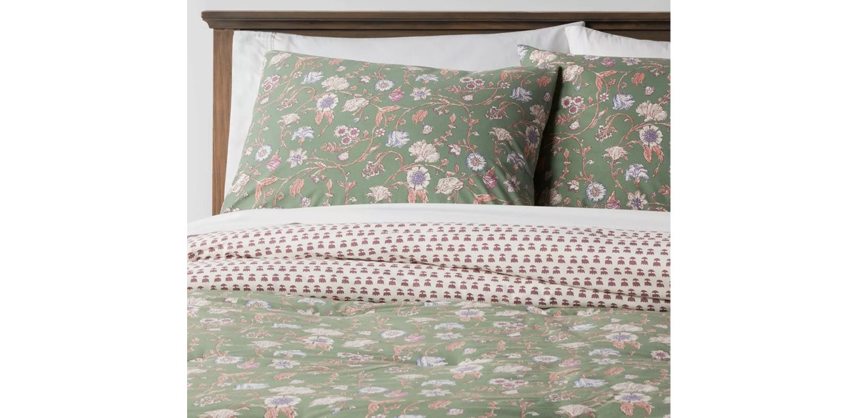 Boho Reversible Printed Comforter & Sham Set Green Floral - Threshold