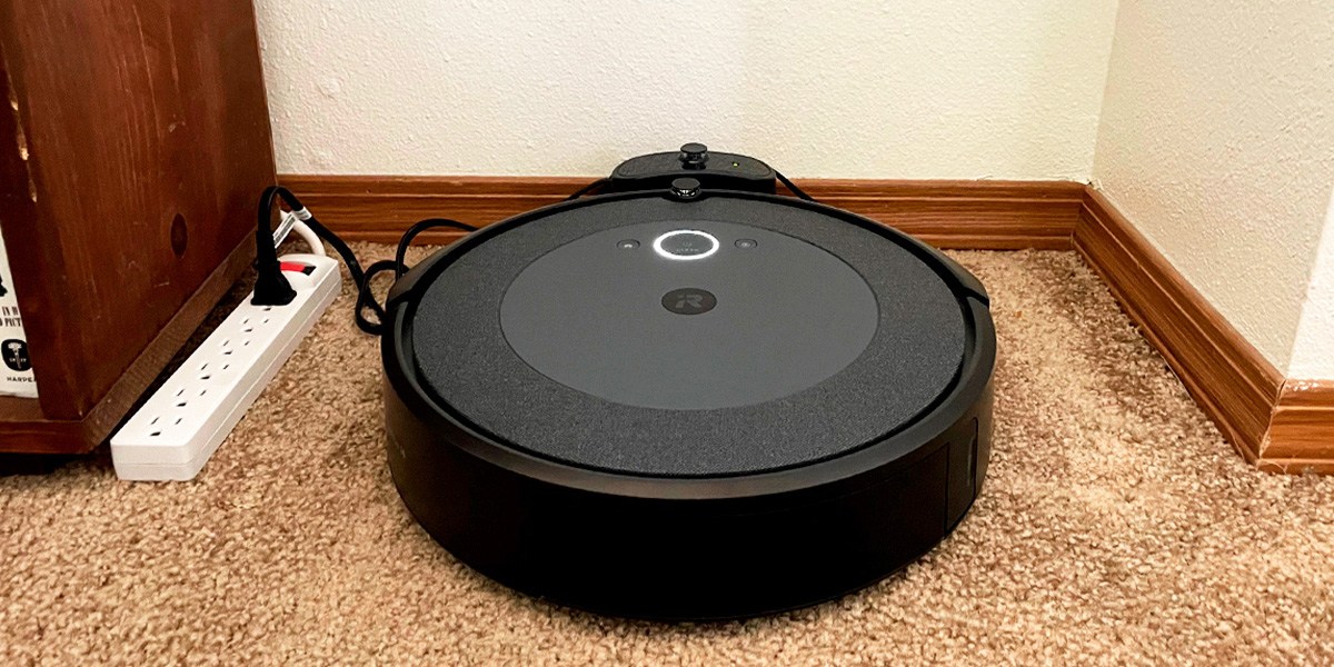 Roomba charging battery