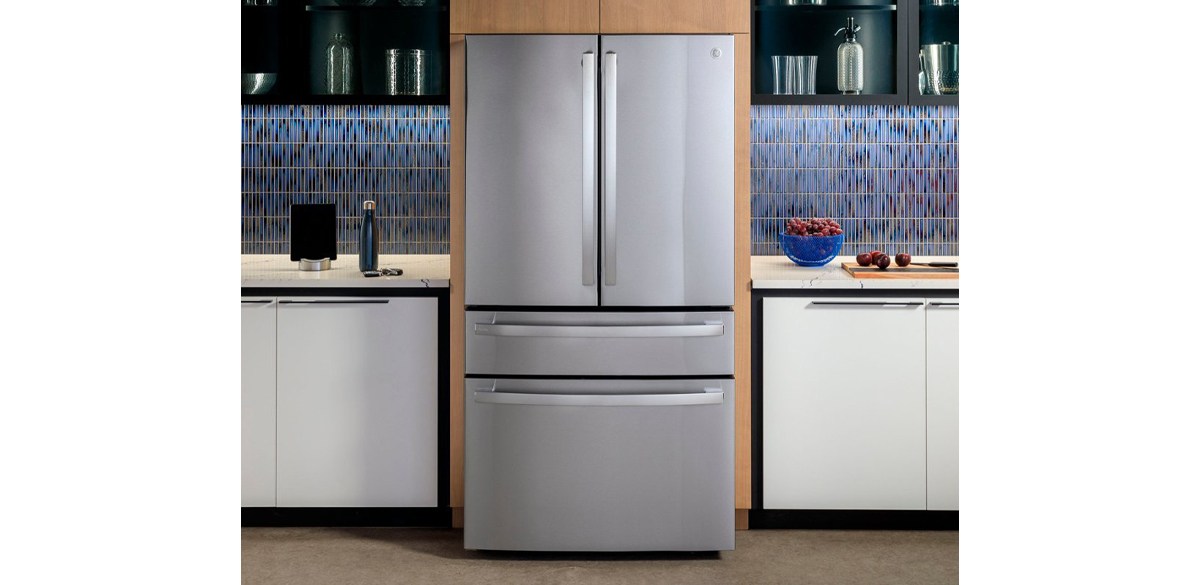 GE Profile - 28.7 Cu. Ft. 4 Door French Door Refrigerator with Dual-Dispense AutoFill Pitcher