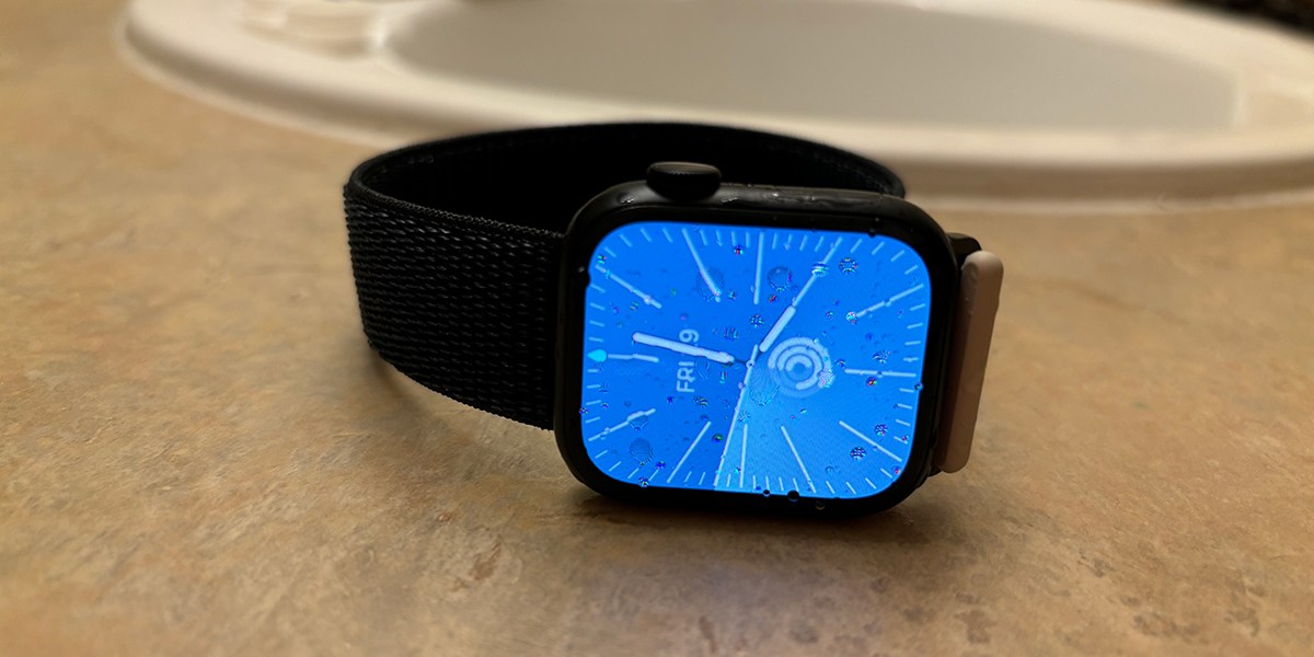 Apple Watch Series 9 (GPS) on bathroom counter