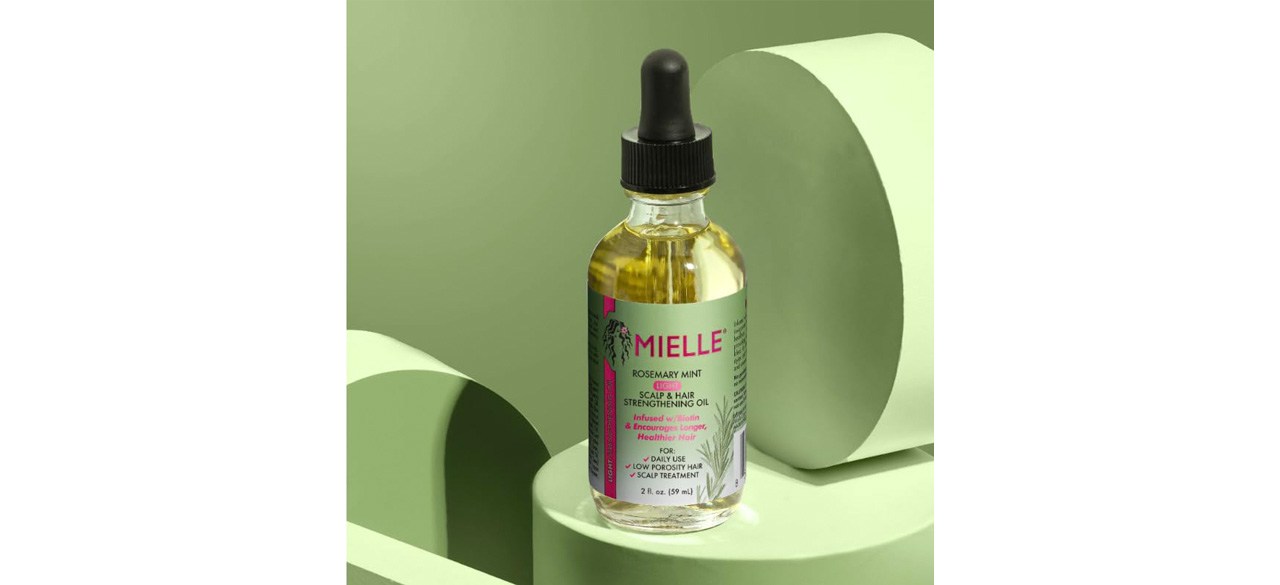 Mielle Organics Rosemary Mint Light Scalp & Hair Strengthening Oil, Mint Green Background